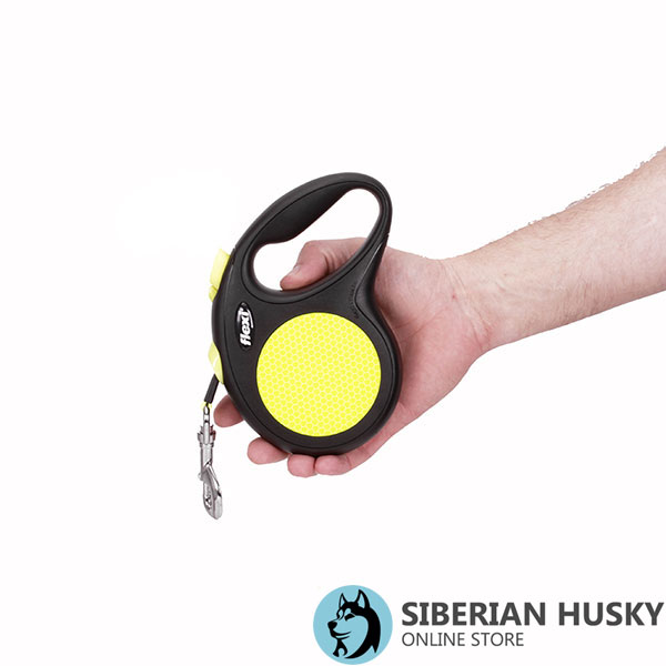 Everyday Use Retractable Leash Neon Design for Total Comfort