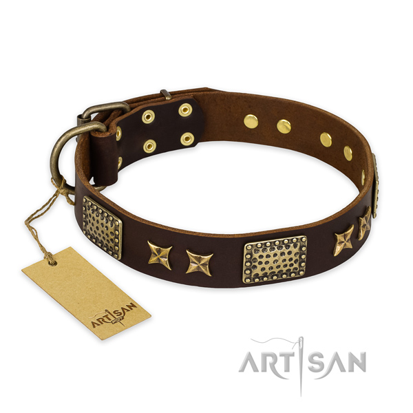 Handmade natural genuine leather dog collar with corrosion proof traditional buckle