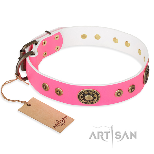 Leather dog collar made of top rate material with rust-proof fittings