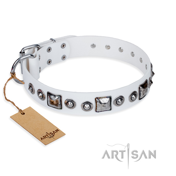 Natural genuine leather dog collar made of best quality material with strong fittings