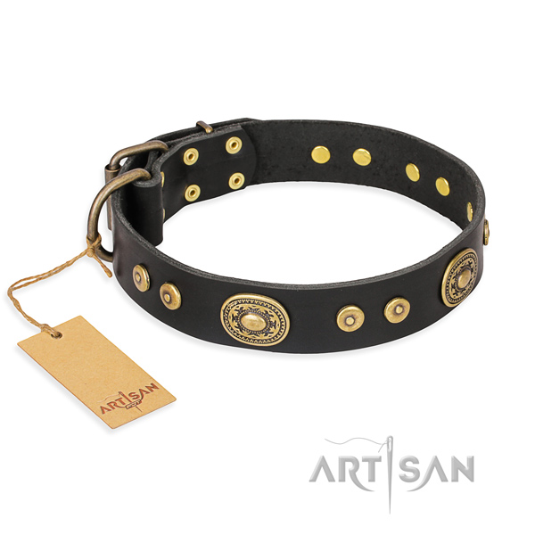 Natural genuine leather dog collar made of top rate material with strong traditional buckle